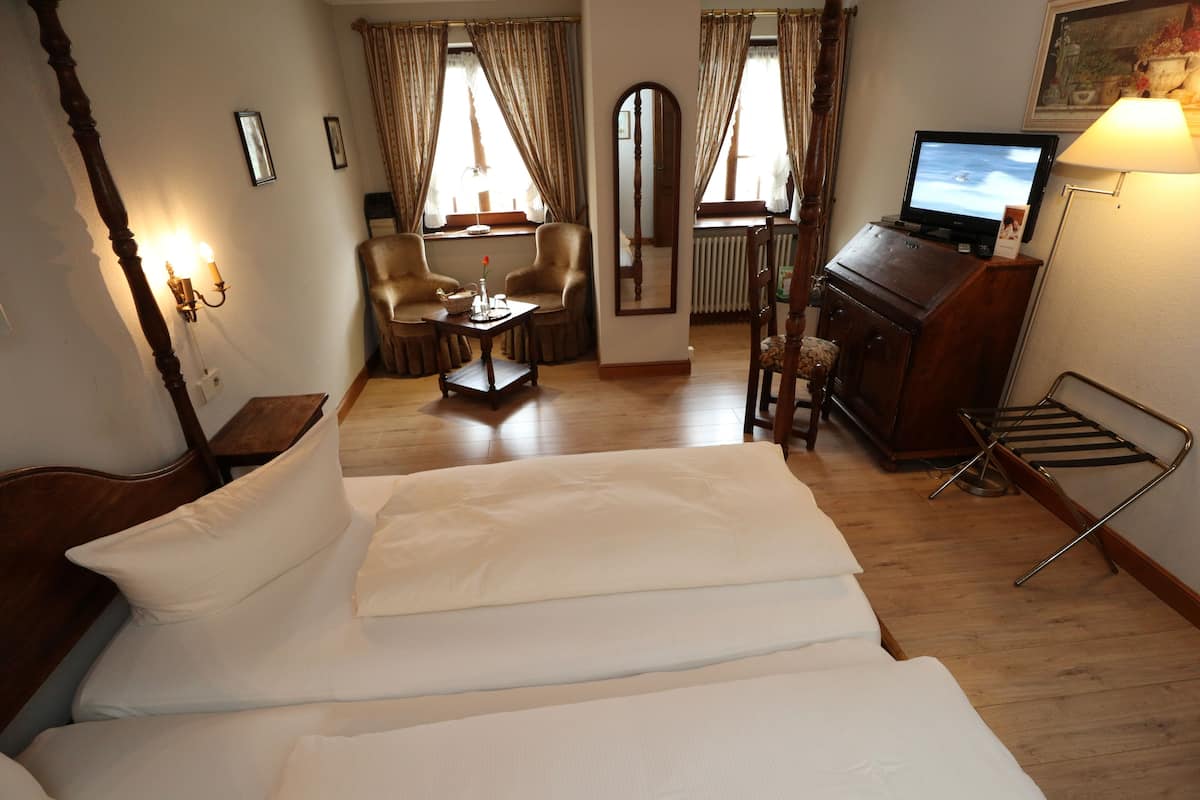 double room | premium bedding, desk, blackout curtains, soundproofing