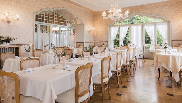 Dinner served - Du Parc Dipendenza (Stresa)