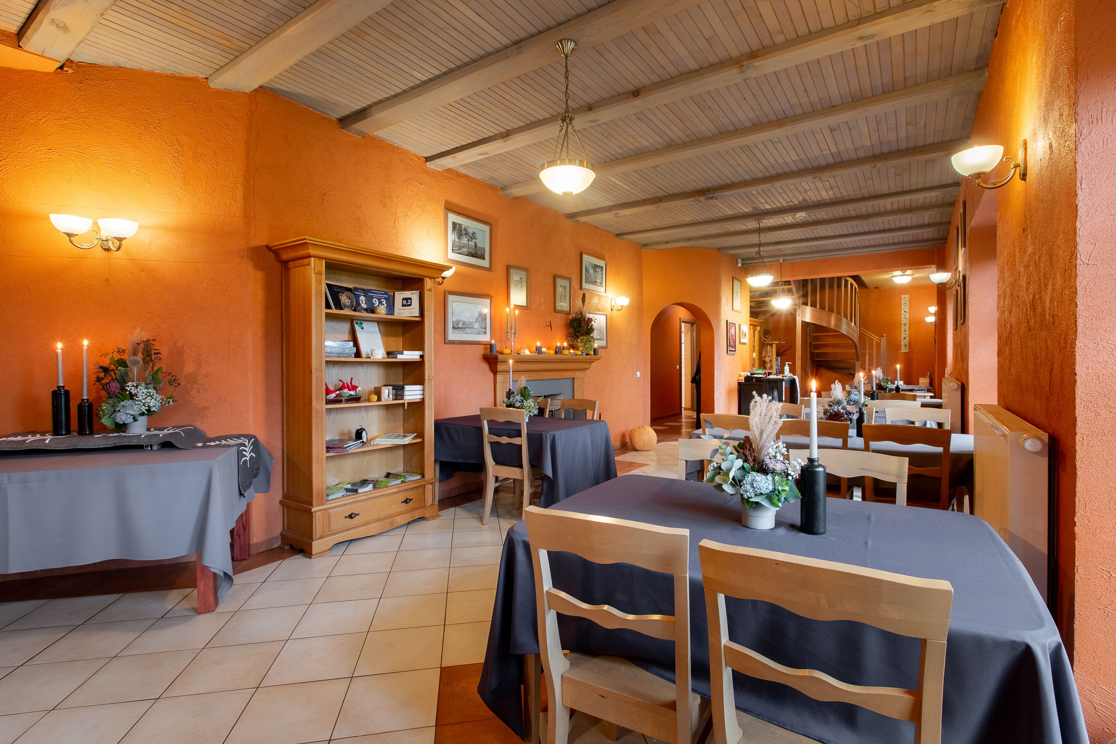 breakfast, lunch, dinner served; garden views