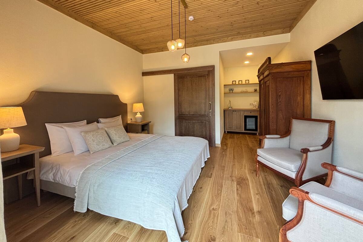 Phòng Deluxe, 1 phòng ngủ, không hút thuốc, hiên | Bộ đồ giường cao cấp, nệm Select Comfort 