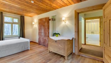 Romantic Cottage, 1 Bedroom, Garden View, Garden Area | Premium bedding, Select Comfort beds, individually decorated