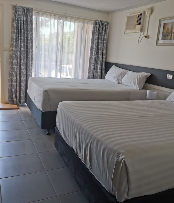 Twin Room | 1 bedroom, Egyptian cotton sheets, premium bedding, pillowtop beds - Gallery Motel (South Murwillumbah)