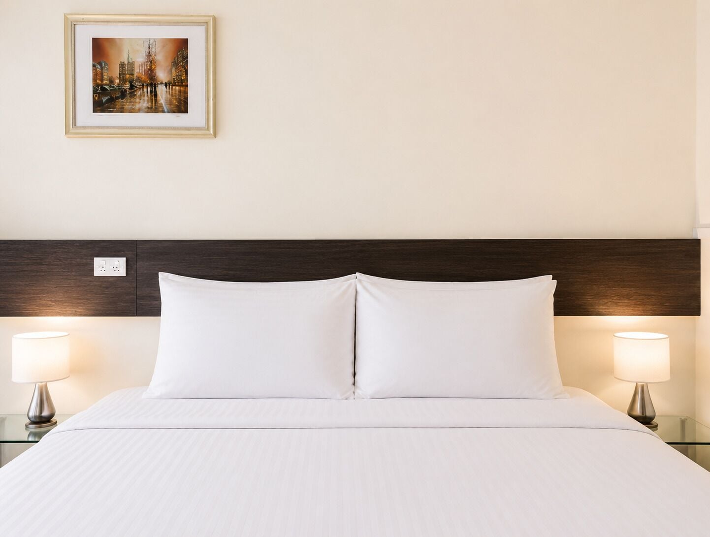 Queen Room | 1 bedroom, Egyptian cotton sheets, premium bedding, pillowtop beds