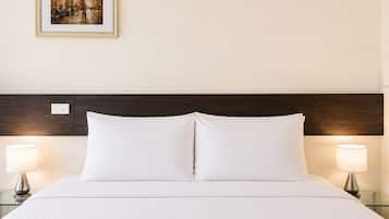 Queen Room | 1 bedroom, Egyptian cotton sheets, premium bedding, pillowtop beds