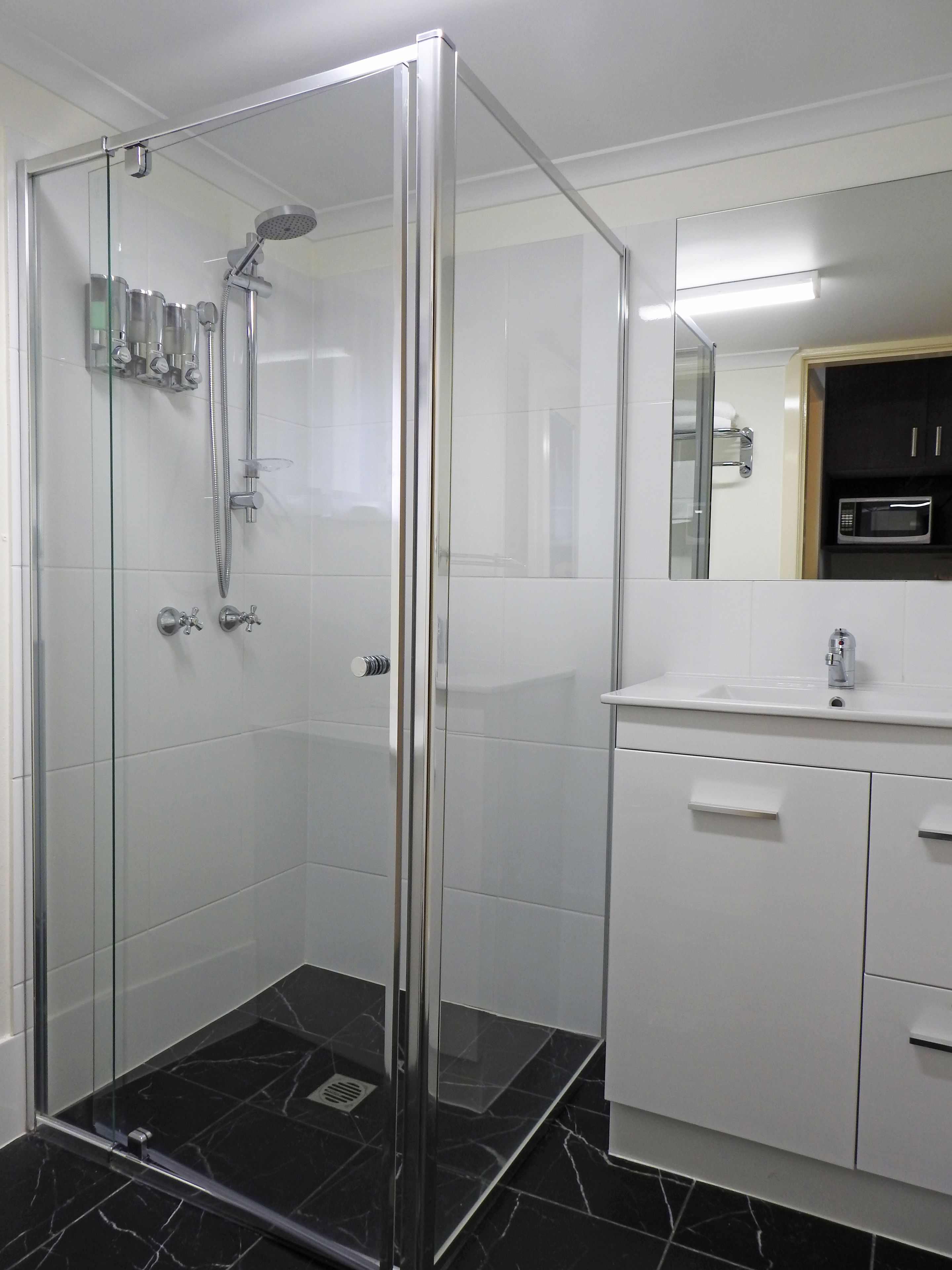Queen Room | Bathroom shower