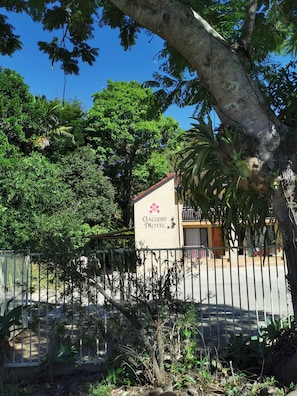 Front of property - Gallery Motel (South Murwillumbah)