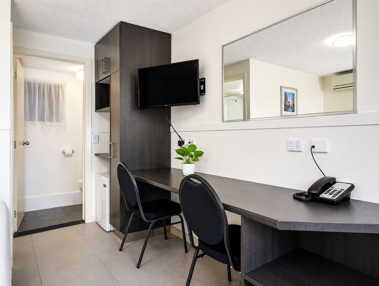 Double Room | In-room dining