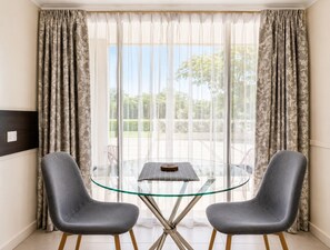 1 habitación, sábanas de algodón egipcio y ropa de cama de alta calidad