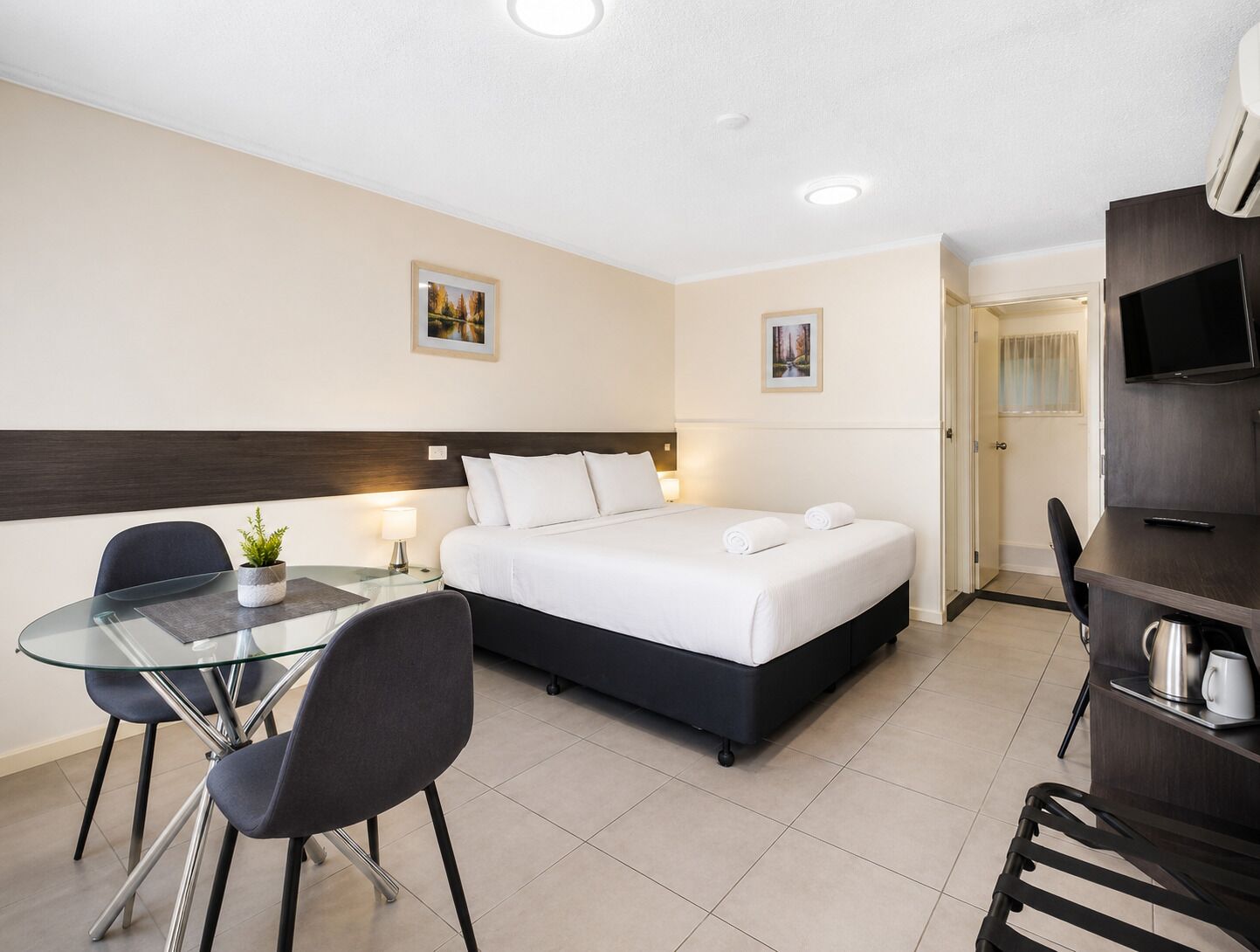 Queen Room | 1 bedroom, Egyptian cotton sheets, premium bedding, pillow-top beds