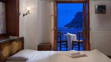 Phòng đôi Superior, quang cảnh biển | Phòng cách âm, bàn ủi/dụng cụ ủi quần áo