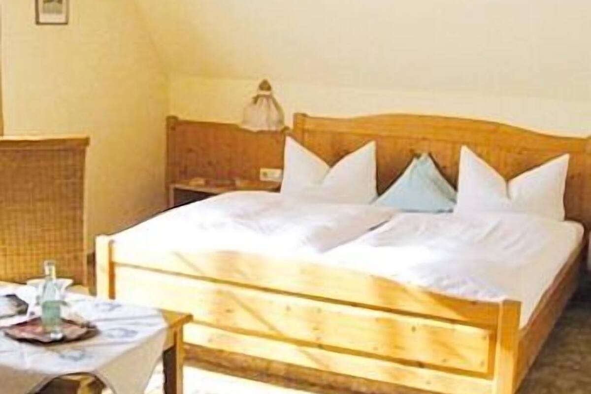 In-room safe, desk, iron/ironing board, free WiFi