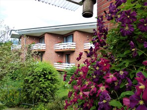 Habitación individual estándar, baño en la habitación (Gartenblick) | Exterior