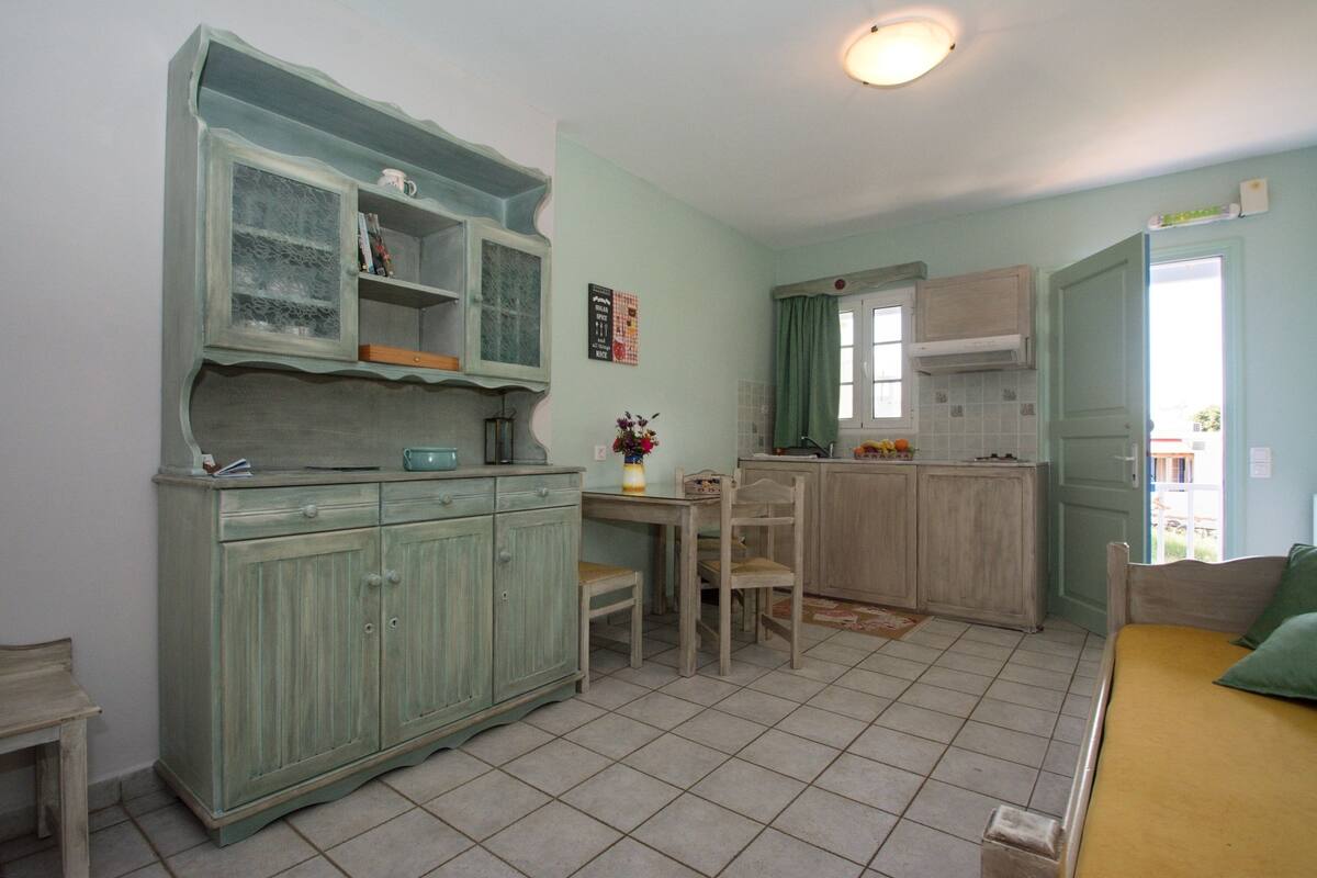 Family Room | Private kitchen