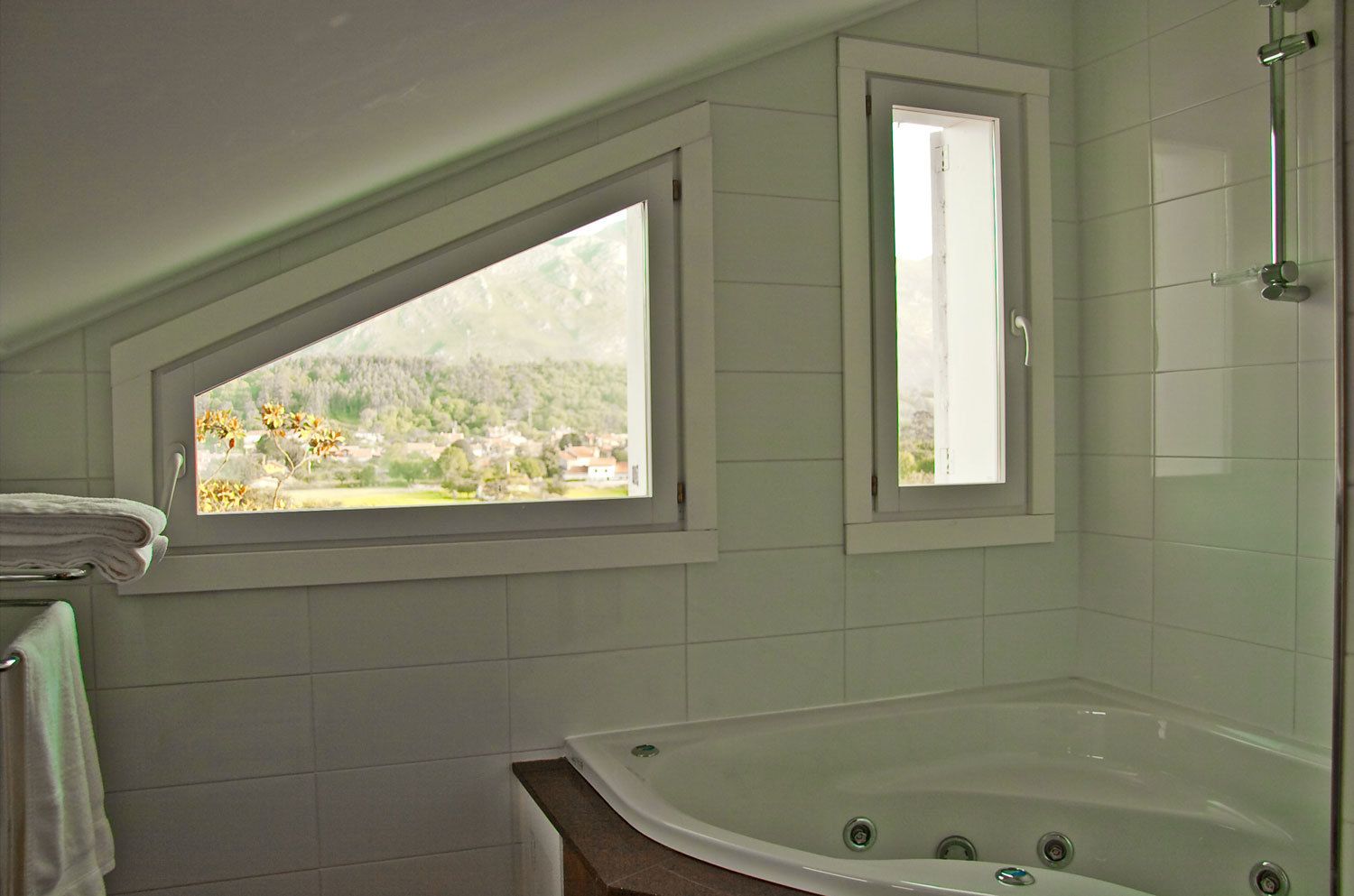 Chambre Double | Baignoire à jets