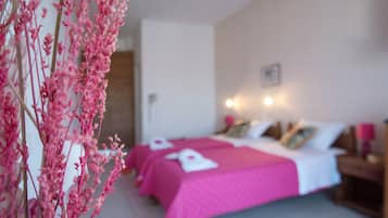 Standard-Doppelzimmer (Mountain View or Sea View) | Select-Comfort-Betten, Zimmersafe, schallisolierte Zimmer