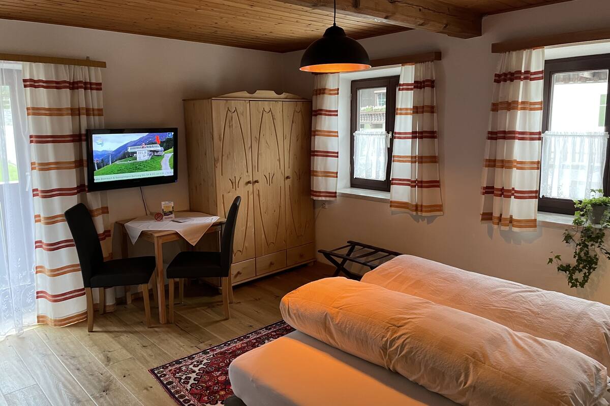 Double Room, Balcony | WiFi (free), bed sheets