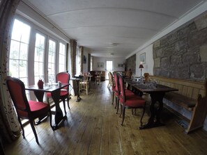 Daily self-serve breakfast for a fee - The Old Inn (Gairloch)