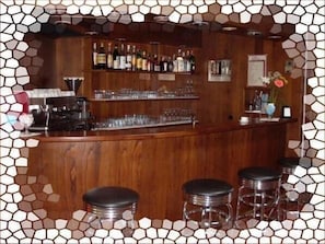 Bar (in der Unterkunft)