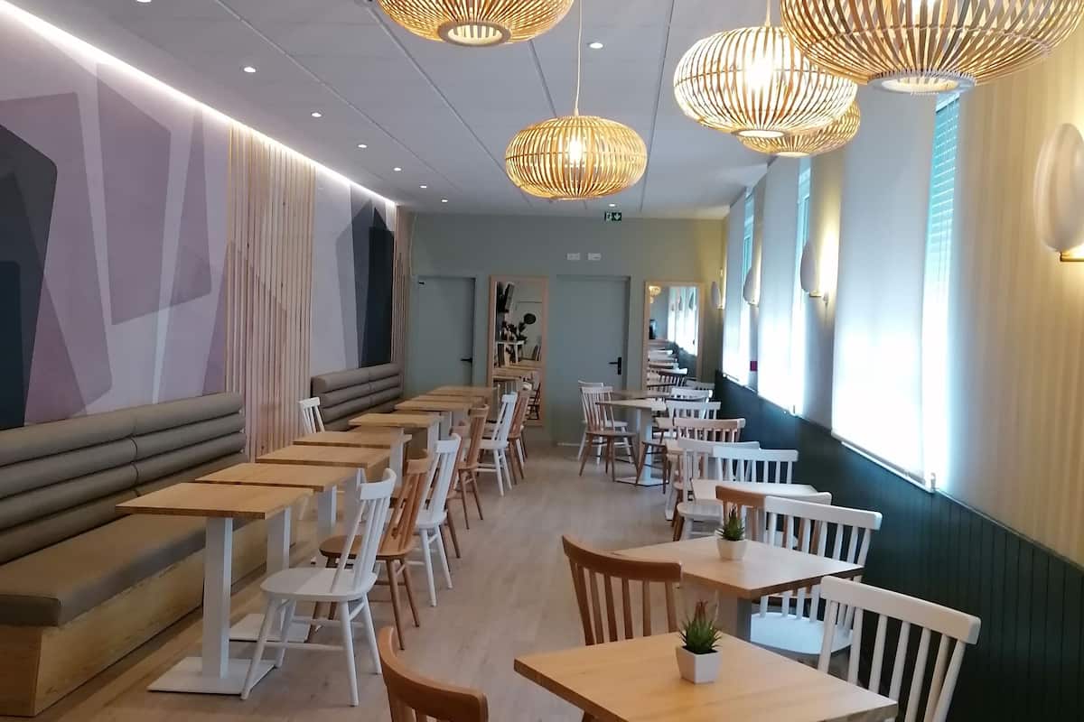 breakfast area