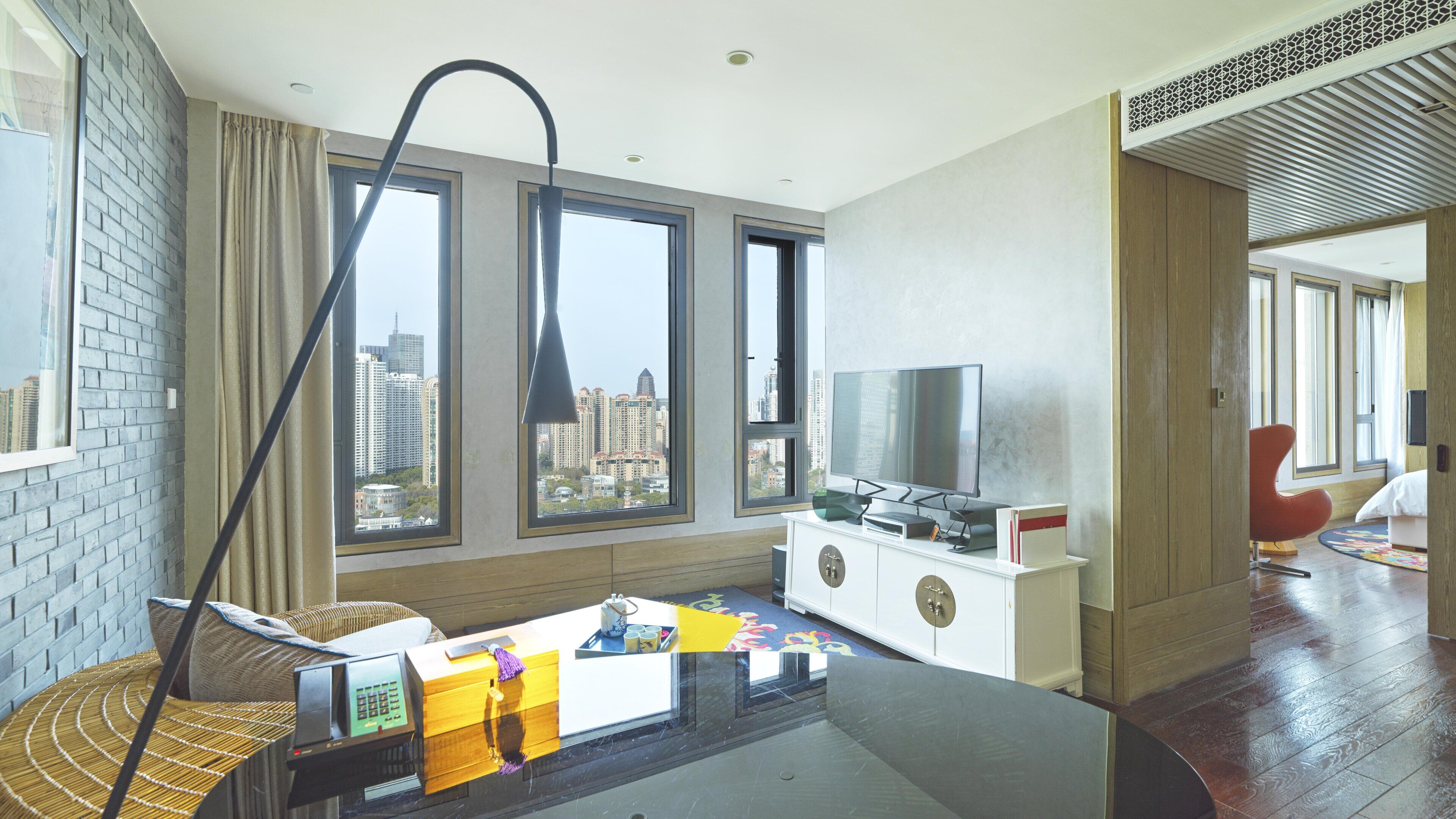 1 bedroom, down duvets, minibar, in-room safe