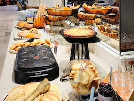 Desayuno buffet todos los días (con cargo)