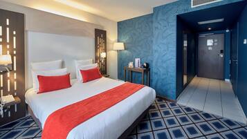Comfort Room, 1 Double Bed, Accessible | Premium bedding, minibar, in-room safe, desk