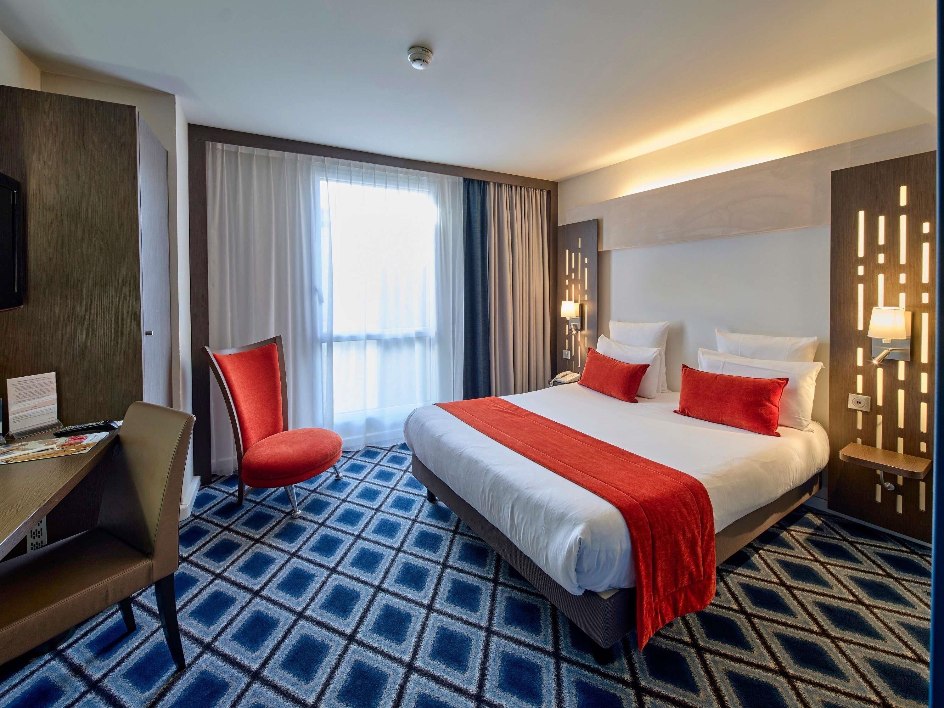 Ropa de cama de alta calidad y minibar 