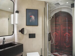 Shower, free toiletries, hair dryer, heated floors