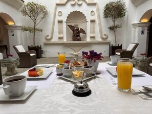 Desayuno continental incluido todos los días