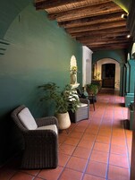 Sala de estar en el lobby