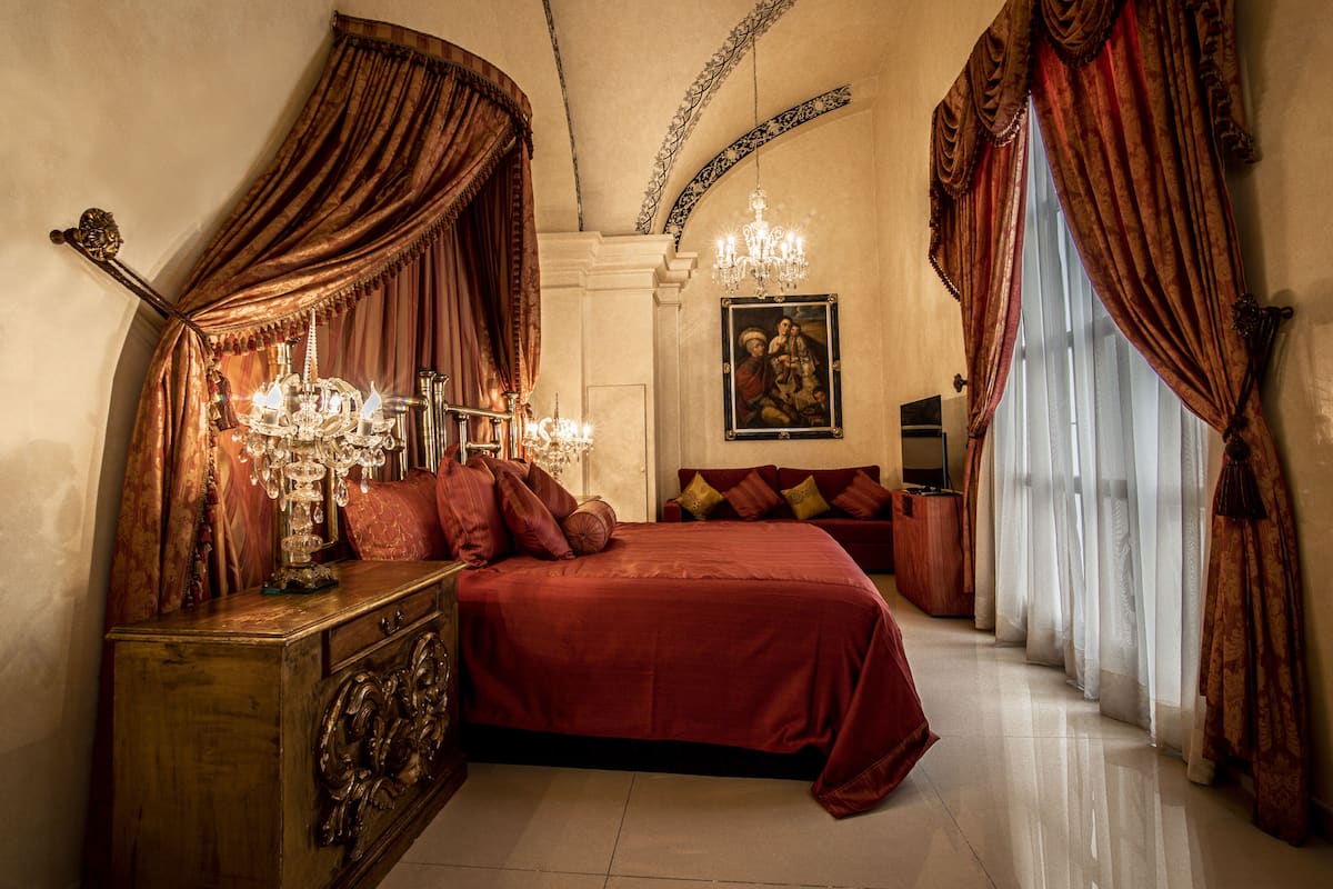 Royal suite, 1 kingsize bed met slaapbank | 3 slaapkamers, lakens van Egyptisch katoen, luxe beddengoed