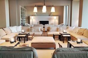 Sala de estar en el lobby