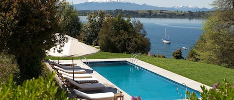 Piscina a l'aire lliure