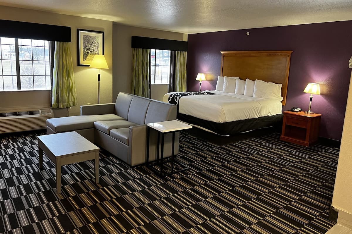 Premium bedding, down comforters, pillowtop beds, individually furnished