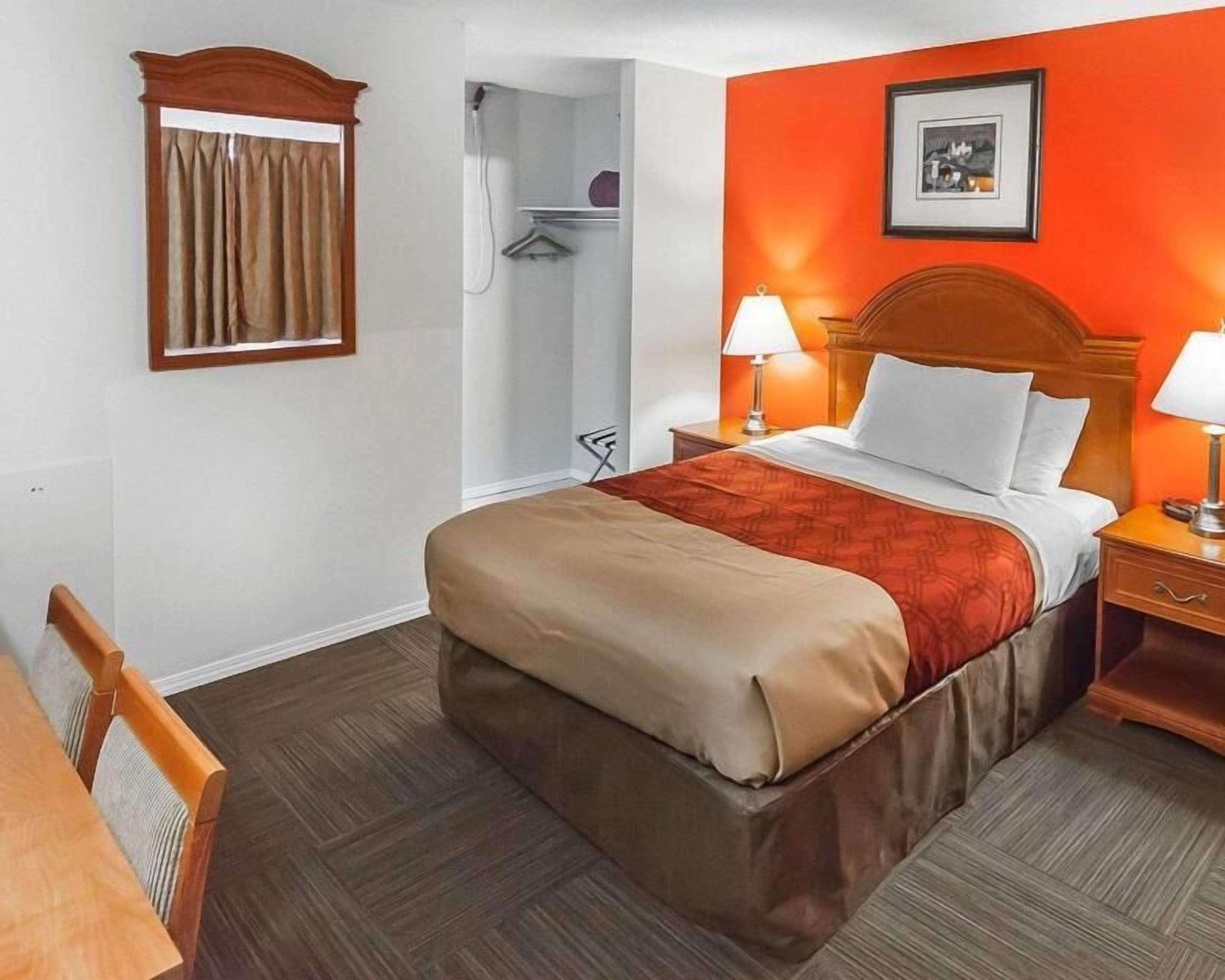 Desk, cribs/infant beds, rollaway beds, WiFi
