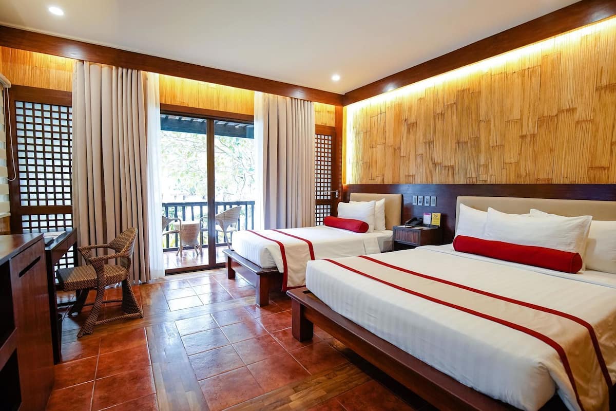 In-room safe, desk, blackout curtains, rollaway beds