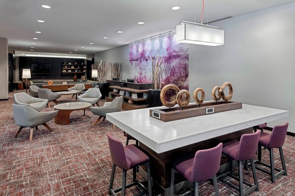 Lobby lounge - Courtyard Fort Wayne Downtown Grand Wayne Convention Center (Fort Wayne)