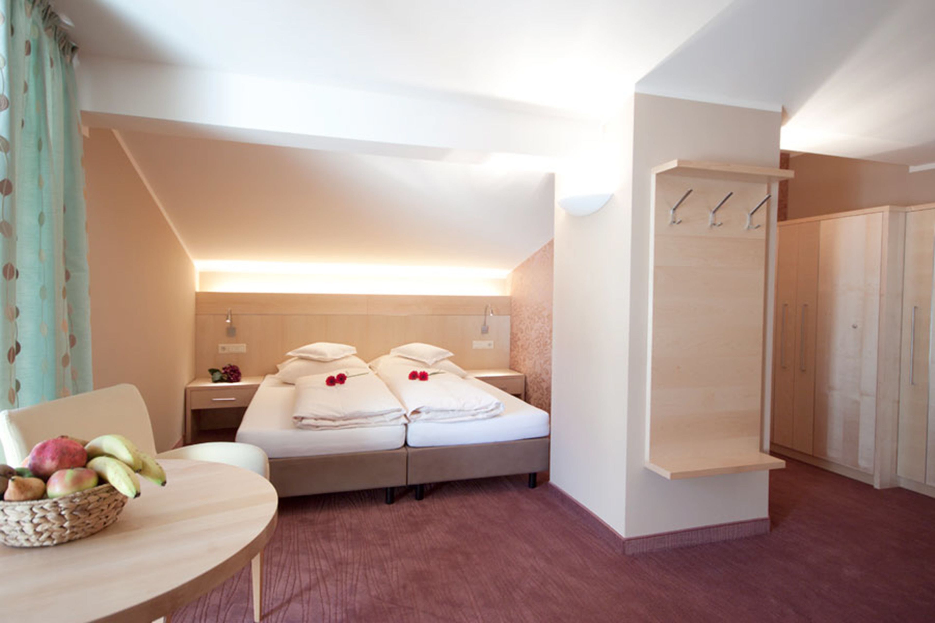 superior double room, balcony | premium bedding, minibar, in-room safe, free wifi