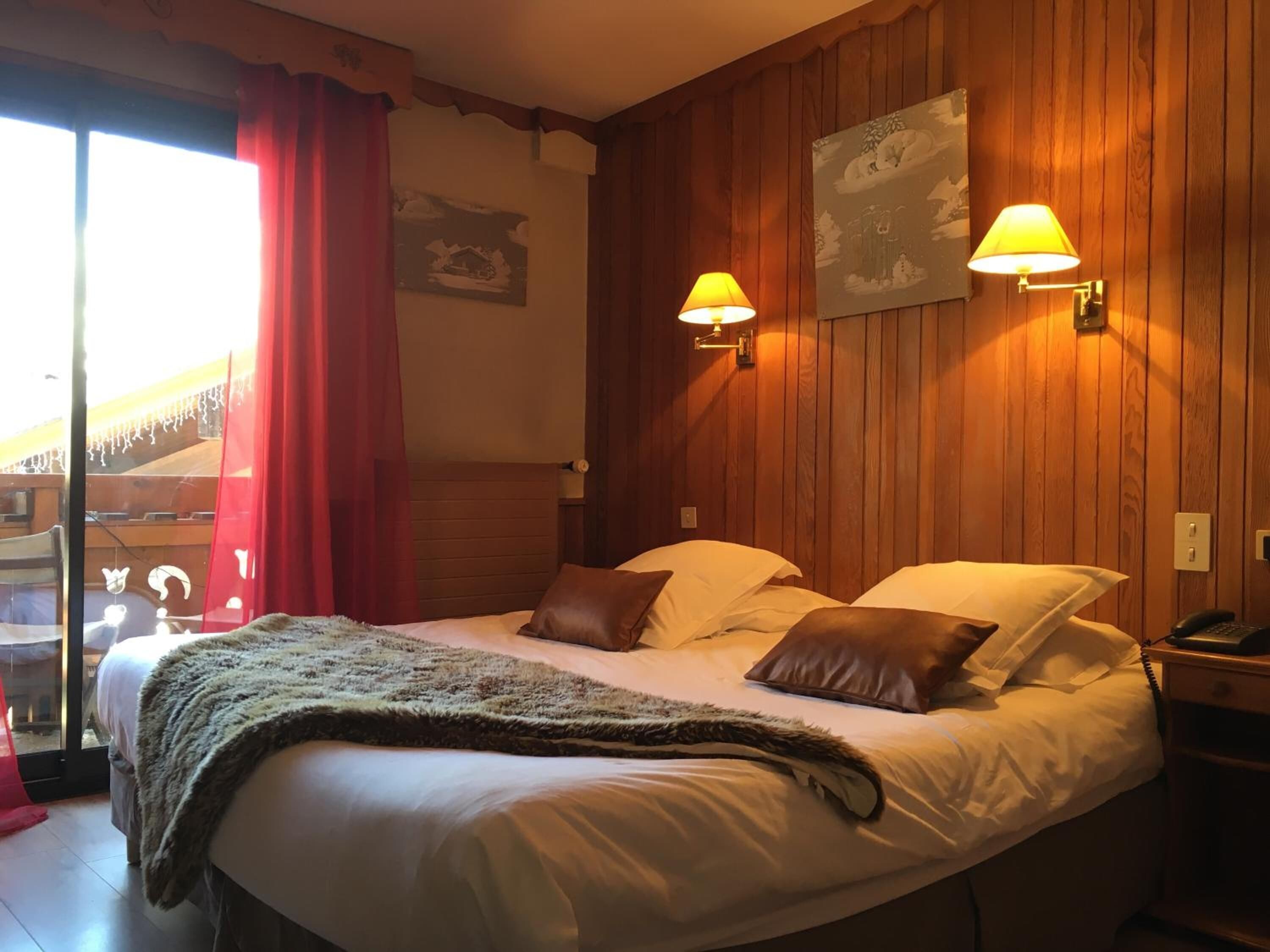 in-room safe, desk, free cots/infant beds, rollaway beds