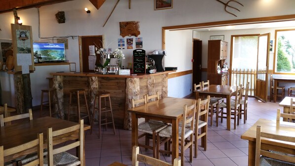 Bar (di hartanah)