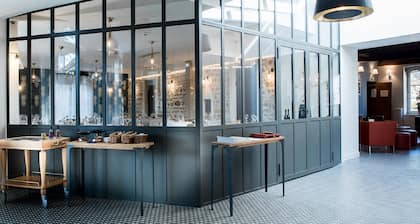 Logis HĂŽtel Tante Yvonne & son Restaurant semi-gastronomique Lyon Nord