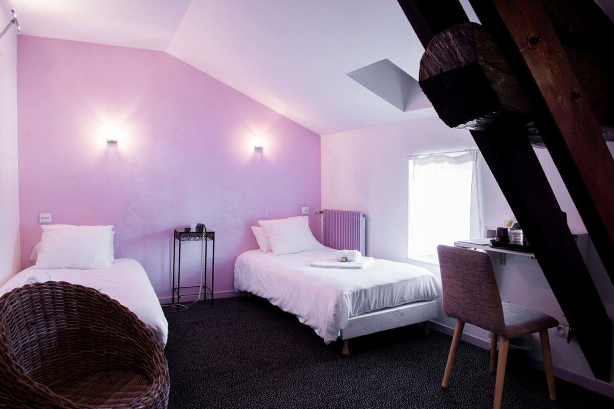 Chambre Confort, 2 lits une place, climatisation | Bureau, chambres insonorisées, Wi-Fi gratuit, décoration personnalisée