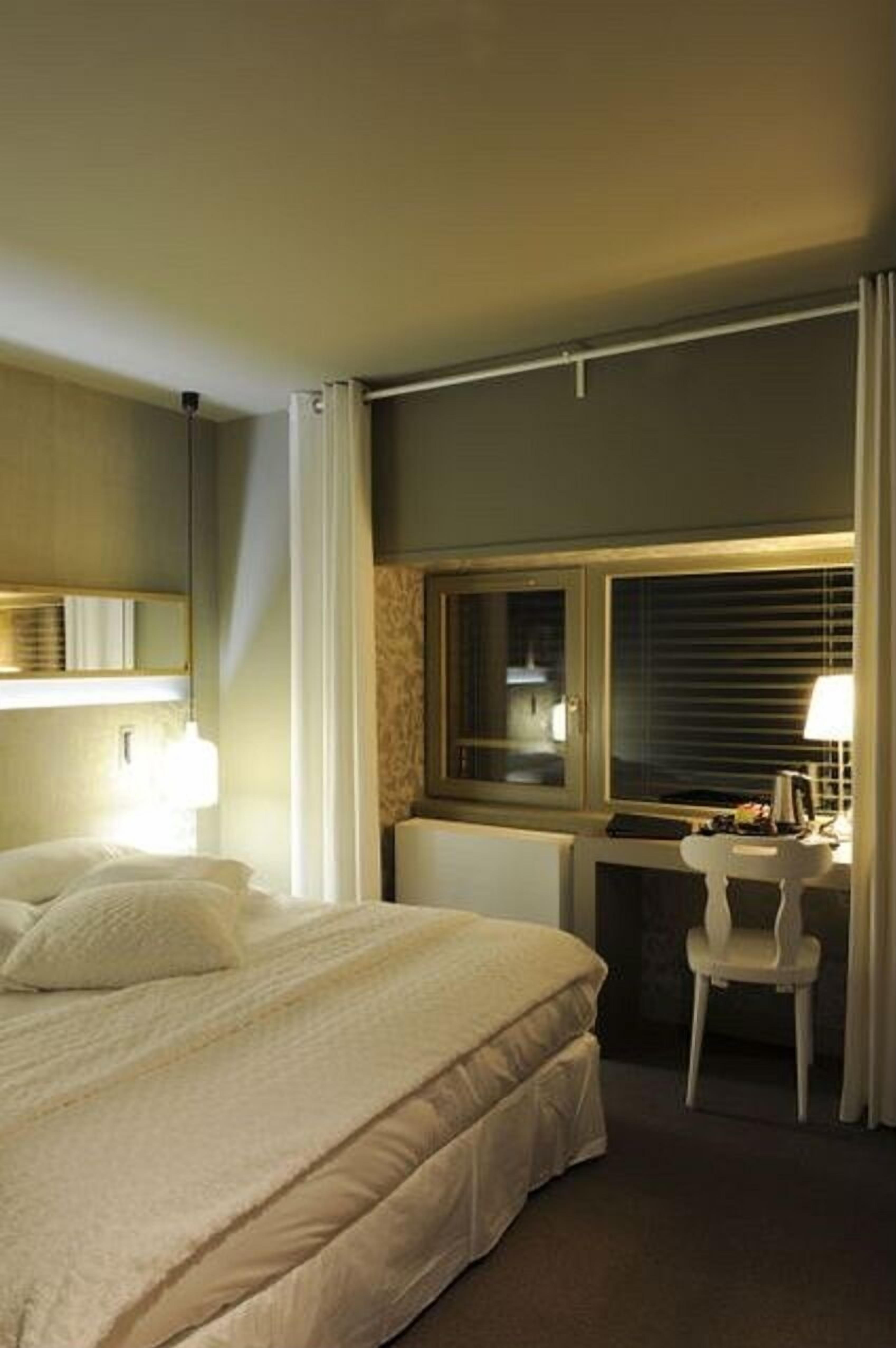 Foto - Logis Hôtel Tante Yvonne & son restaurant semi-gastronomique - Lyon Nord