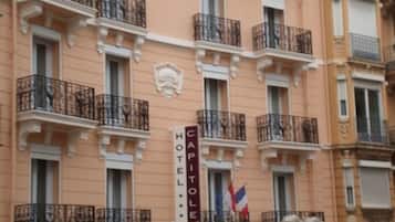 Fachada de la propiedad