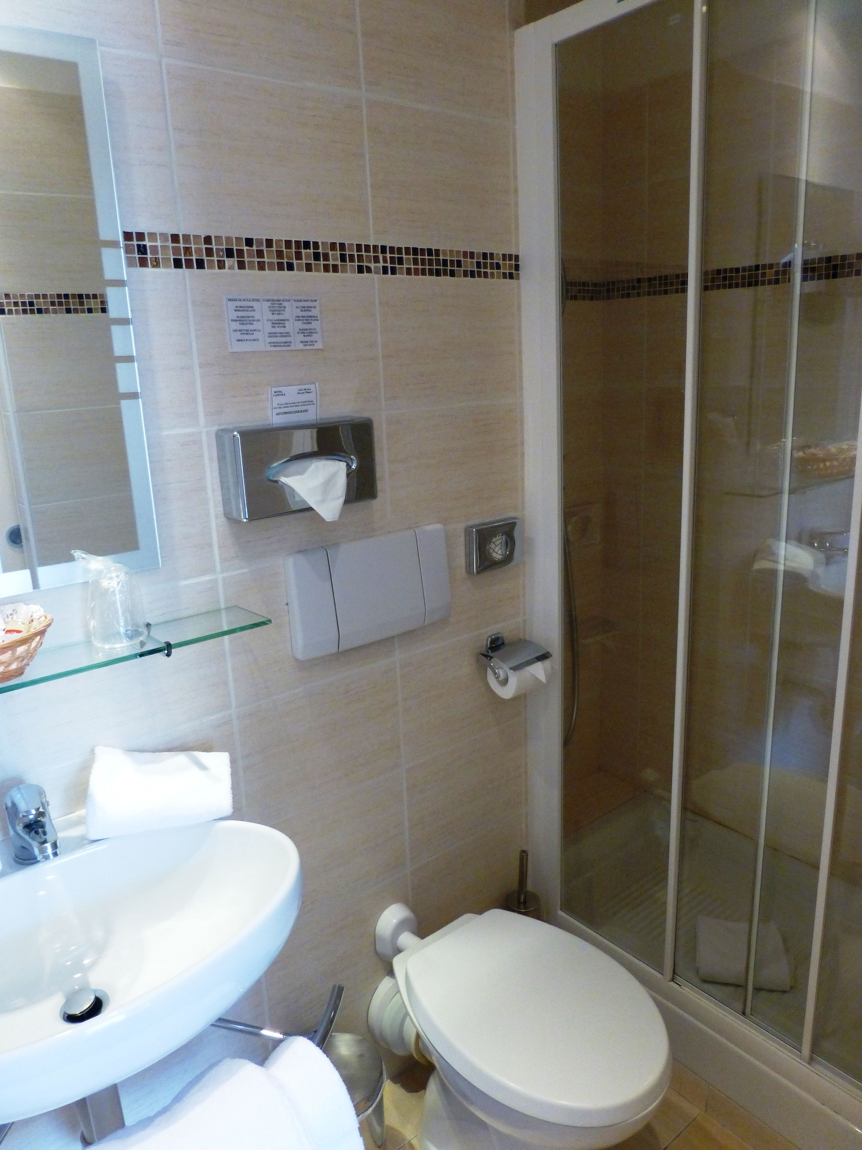 classic double room | bathroom | towels