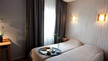 Bureau, chambres insonorisées, Wi-Fi gratuit, draps fournis