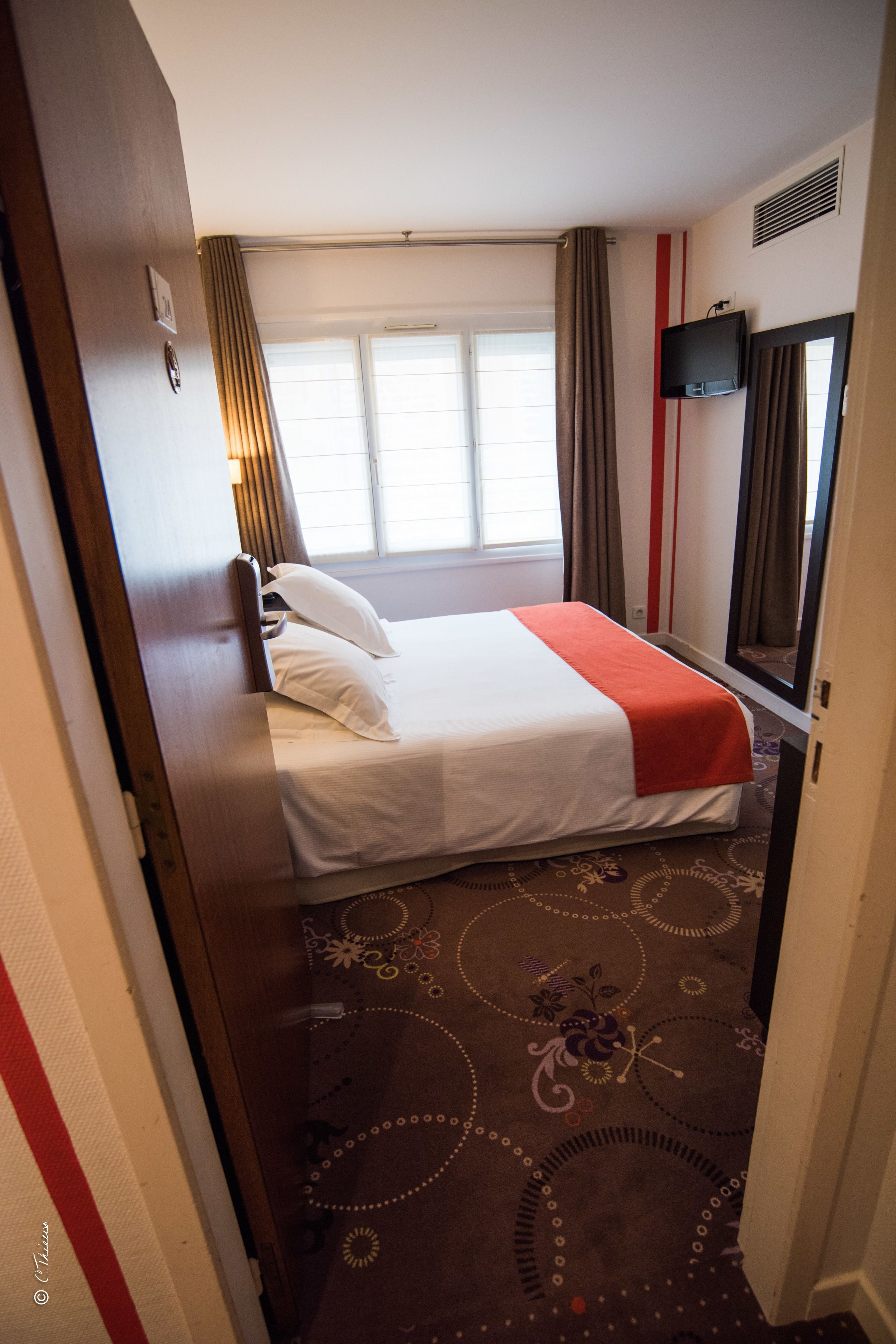 Minibar, in-room safe, desk, soundproofing