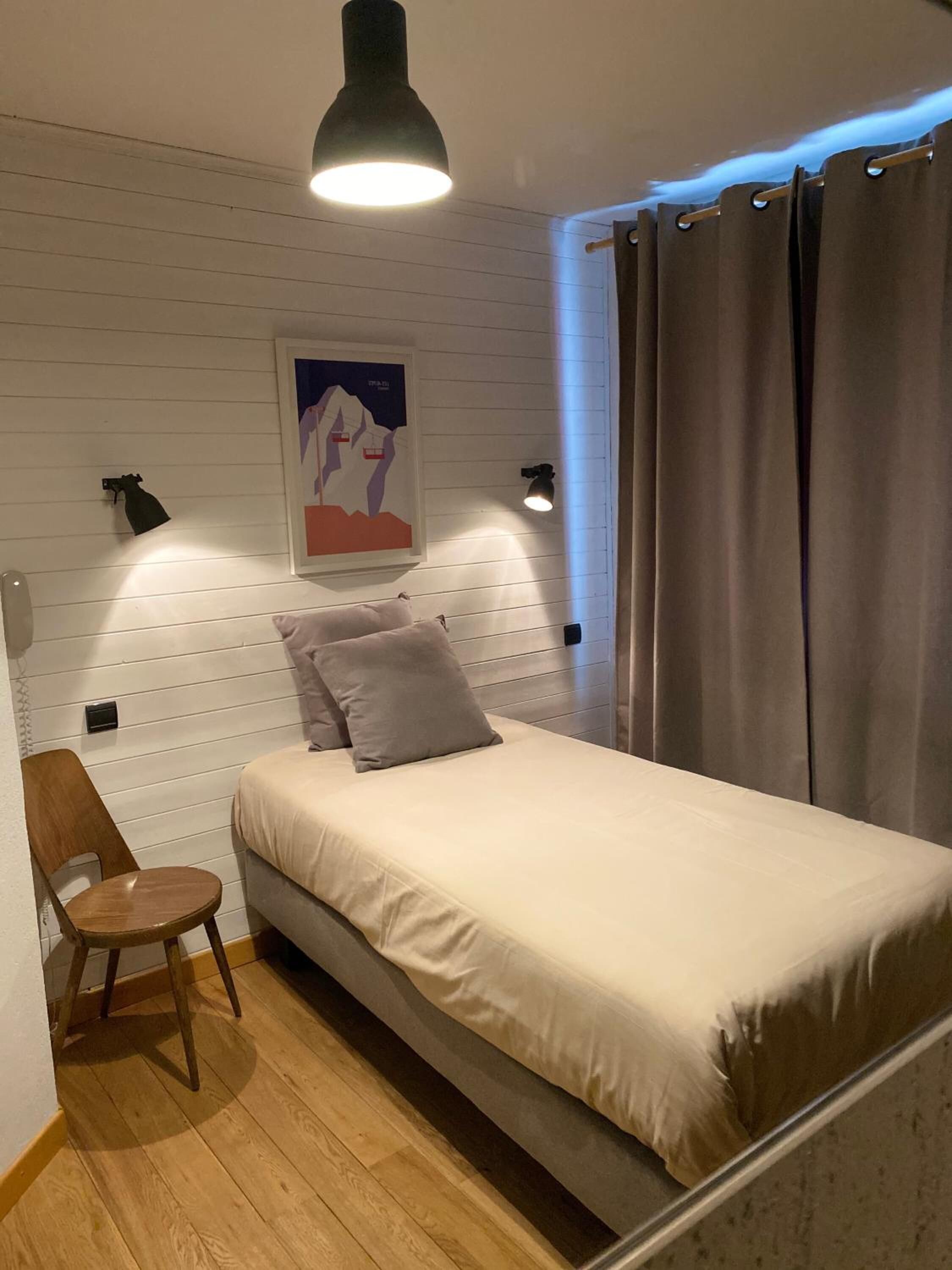 1 bedroom, desk, iron/ironing board, free wifi