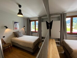 Desk, iron/ironing board, free WiFi, bed sheets