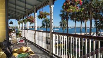 Chambre (6 Captain Henry) | Vue depuis le balcon